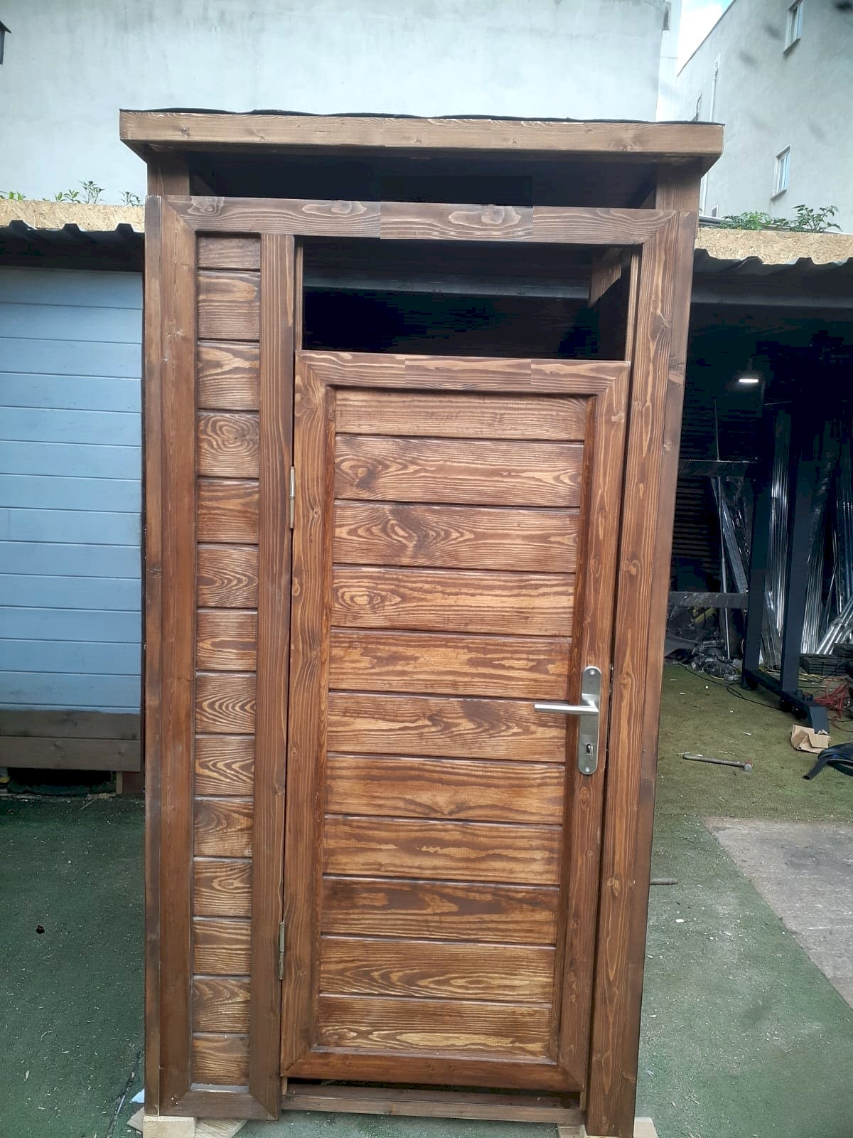 TEK ODALI SOYUNMA KABİNİ AHŞAP SOYUNMA KABİNİ AHŞAP DUŞ KABİNİ AHŞAP WC TUVALET KABİNİ HAVUZ BAŞI SOYUNMA KABİNİ DENİZ KENARI SOYUNMA DUŞ KABİNİ MARİNA KULÜBESİ