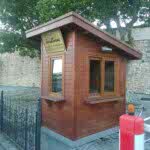 İSTANBUL AHŞAP GÜVENLİK KULÜBESİ AHŞAP BEKÇİ KULÜBESİ AHŞAP SATIŞ OFİSİ KIOSK, AHŞAP SATIŞ BÜFESİ AHŞAP BİLET GİŞESİ ahsap-tarihi-eser-restorasyon-guvenlik-bekci-kulubesi-satis-ofisi-bilet-gisesi
